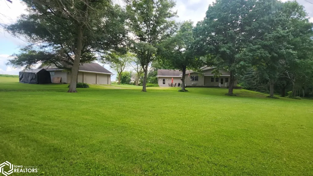 1787 Gilmore Avenue New Hampton IA 50659