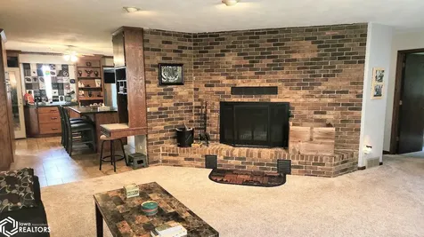 1787 Gilmore Avenue New Hampton IA 50659