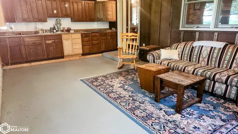 1787 Gilmore Avenue New Hampton IA 50659