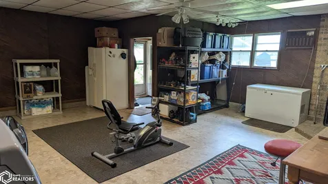 1787 Gilmore Avenue New Hampton IA 50659