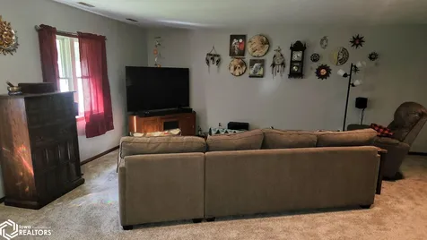 1787 Gilmore Avenue New Hampton IA 50659