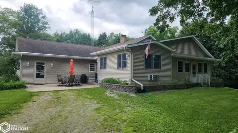 1787 Gilmore Avenue New Hampton IA 50659