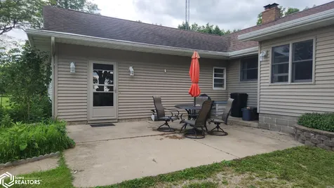 1787 Gilmore Avenue New Hampton IA 50659