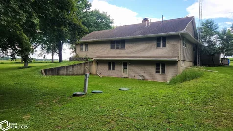 1787 Gilmore Avenue New Hampton IA 50659