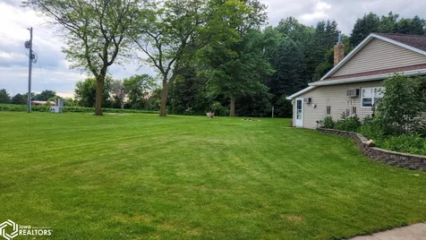 1787 Gilmore Avenue New Hampton IA 50659