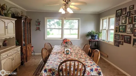 1787 Gilmore Avenue New Hampton IA 50659