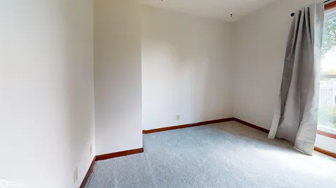 2378 Lilac Court Fairfield IA 52556