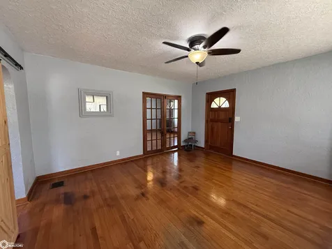 503 S Clinton Street Albia IA 52531