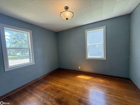 503 S Clinton Street Albia IA 52531
