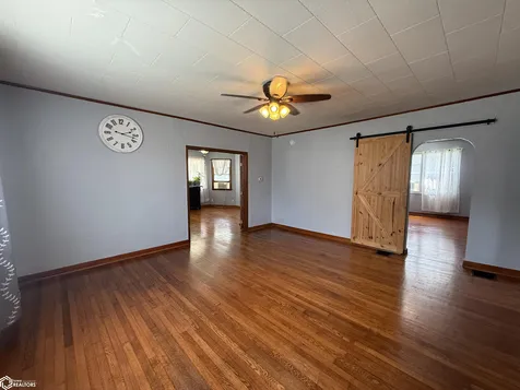 503 S Clinton Street Albia IA 52531