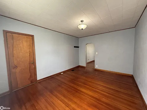 503 S Clinton Street Albia IA 52531