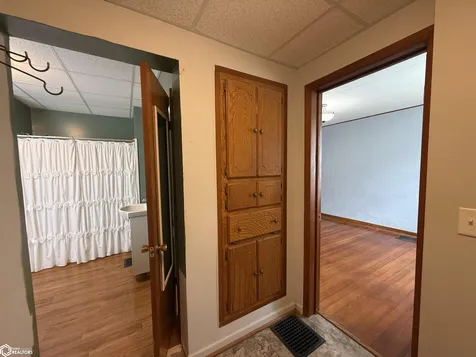 503 S Clinton Street Albia IA 52531