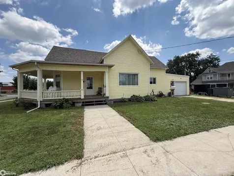503 S Clinton Street Albia IA 52531