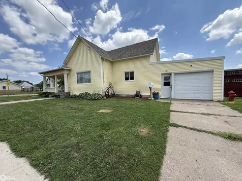 503 S Clinton Street Albia IA 52531