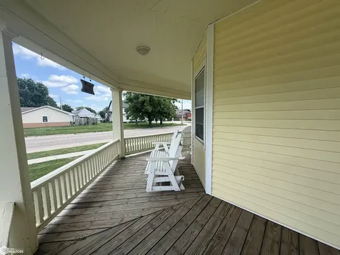 503 S Clinton Street Albia IA 52531