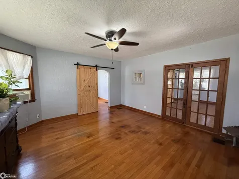 503 S Clinton Street Albia IA 52531
