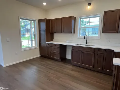 522 S 3rd Street Albia IA 52531