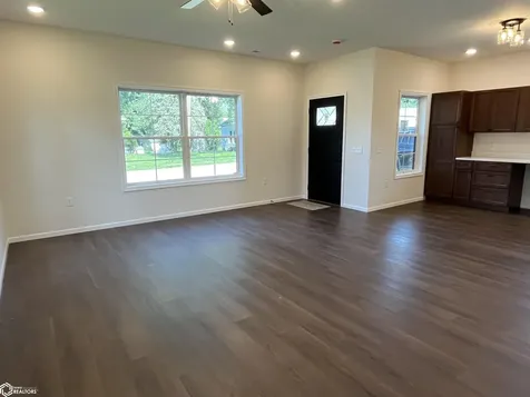 522 S 3rd Street Albia IA 52531