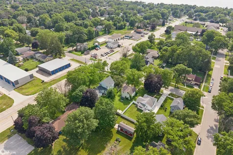 308 S 12th Street Clear Lake IA 50428