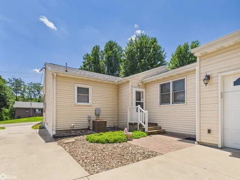 111 Rosenberger Avenue Oskaloosa IA 52577