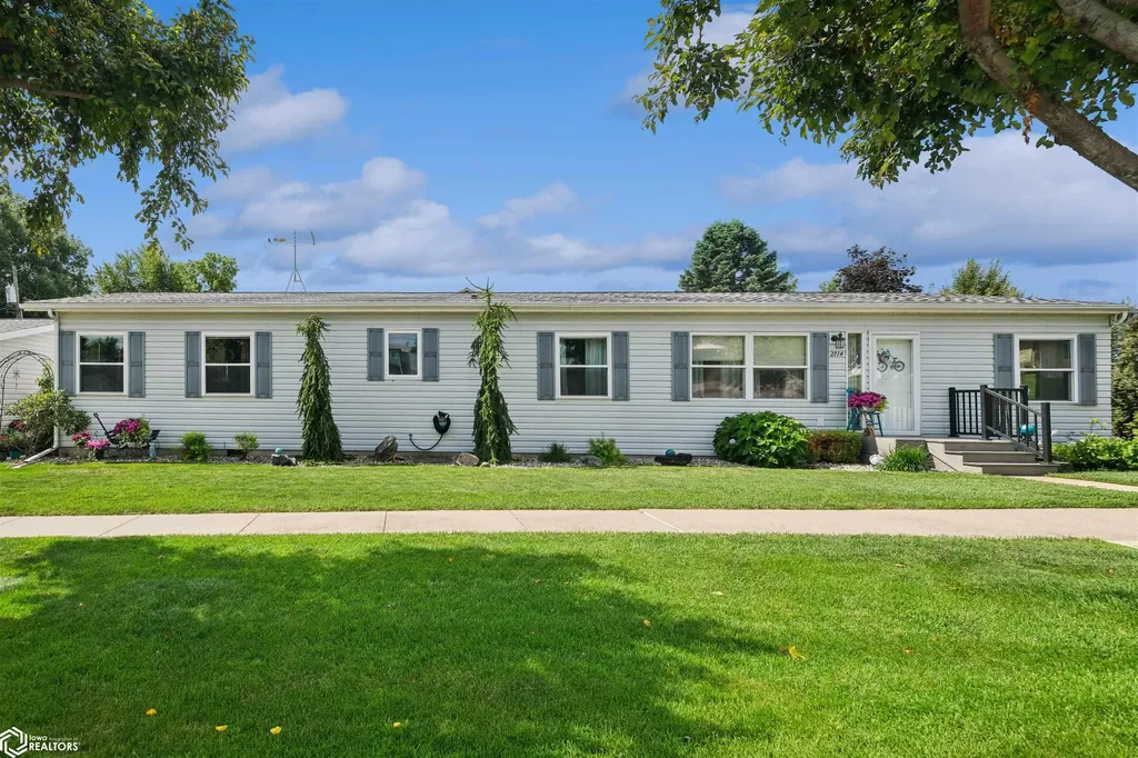 2714 Arnold Drive Marshalltown IA 50158