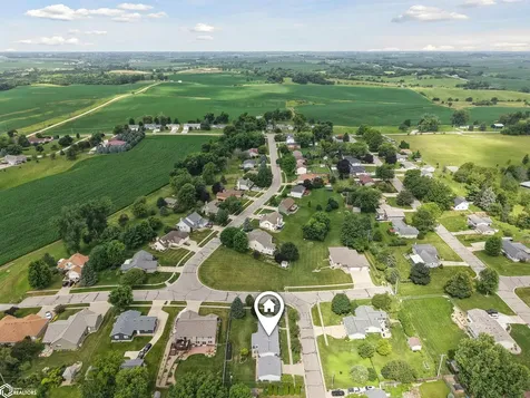 2714 Arnold Drive Marshalltown IA 50158