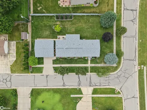 2714 Arnold Drive Marshalltown IA 50158
