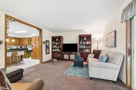 2714 Arnold Drive Marshalltown IA 50158