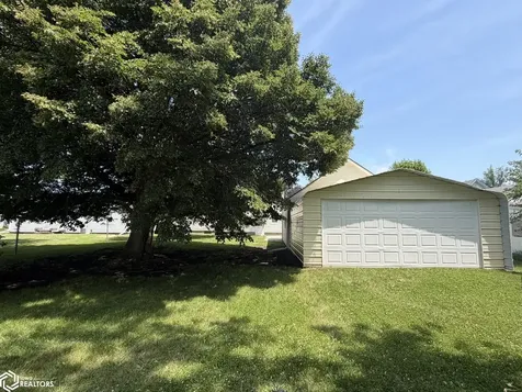 1429 Prince Street Grinnell IA 50112