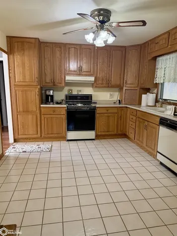 17 Asbury Circle Ottumwa IA 52501
