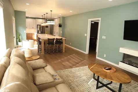 2212 Carbonado Road Oskaloosa IA 52577