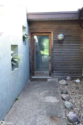 2212 Carbonado Road Oskaloosa IA 52577