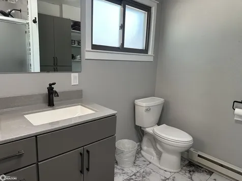 2212 Carbonado Road Oskaloosa IA 52577