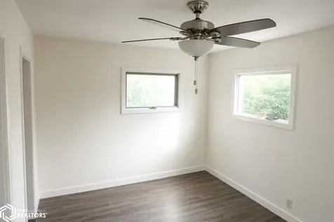 2212 Carbonado Road Oskaloosa IA 52577