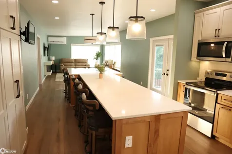 2212 Carbonado Road Oskaloosa IA 52577