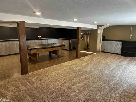 2212 Carbonado Road Oskaloosa IA 52577