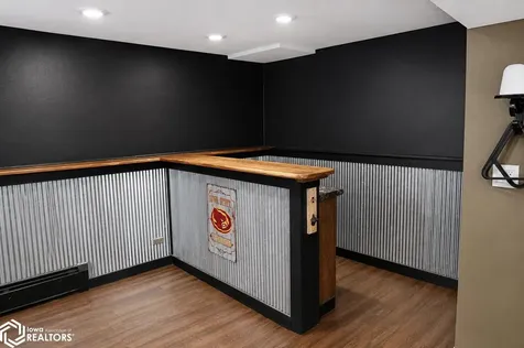 2212 Carbonado Road Oskaloosa IA 52577