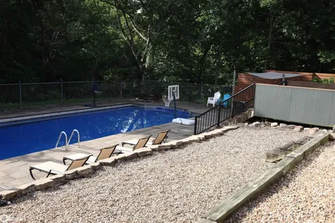 2212 Carbonado Road Oskaloosa IA 52577