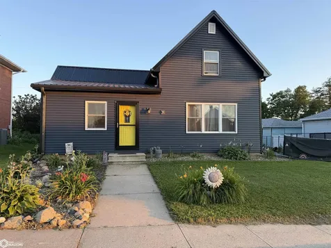 210 Johnston Street Gladbrook IA 50635
