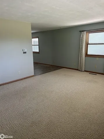 1210 J Avenue E Oskaloosa IA 52577