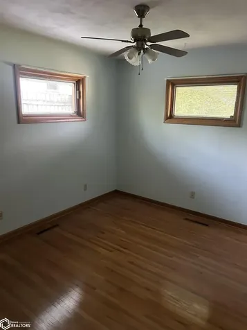 1210 J Avenue E Oskaloosa IA 52577