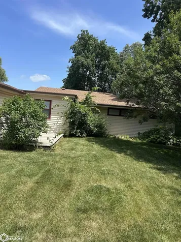 1210 J Avenue E Oskaloosa IA 52577