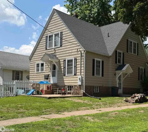 212 N 9th Street Oskaloosa IA 52577