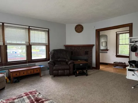 212 N 9th Street Oskaloosa IA 52577