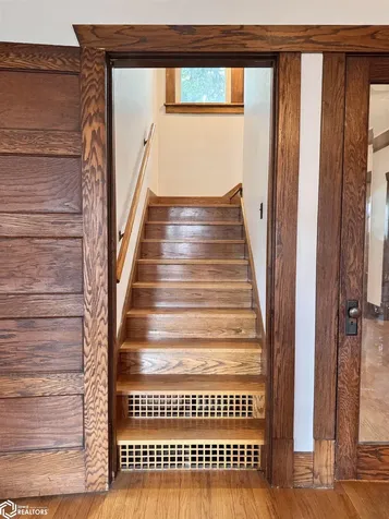 105 W Adams Avenue Fairfield IA 52556