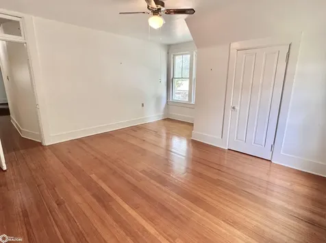 105 W Adams Avenue Fairfield IA 52556