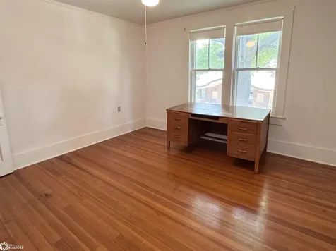 105 W Adams Avenue Fairfield IA 52556