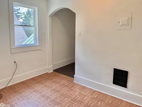 105 W Adams Avenue Fairfield IA 52556