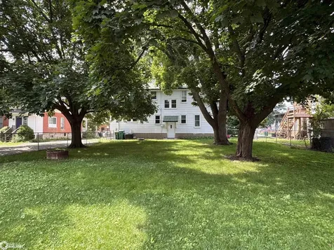 105 W Adams Avenue Fairfield IA 52556