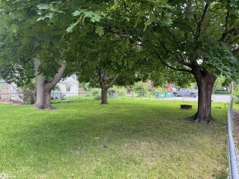105 W Adams Avenue Fairfield IA 52556